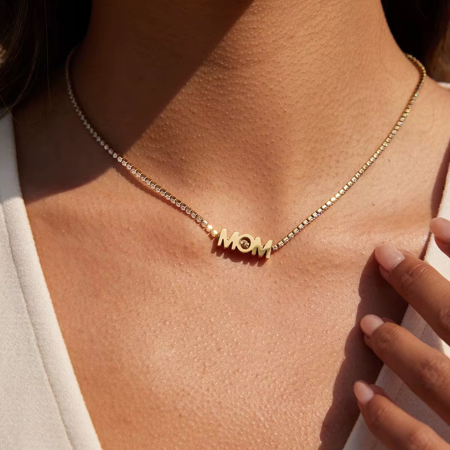 Elegant Mom Necklace crafted from 304 stainless steel with 18K gold plating and a delicate zircon accent, perfect as a meaningful gift for Mother's Day or everyday wear.