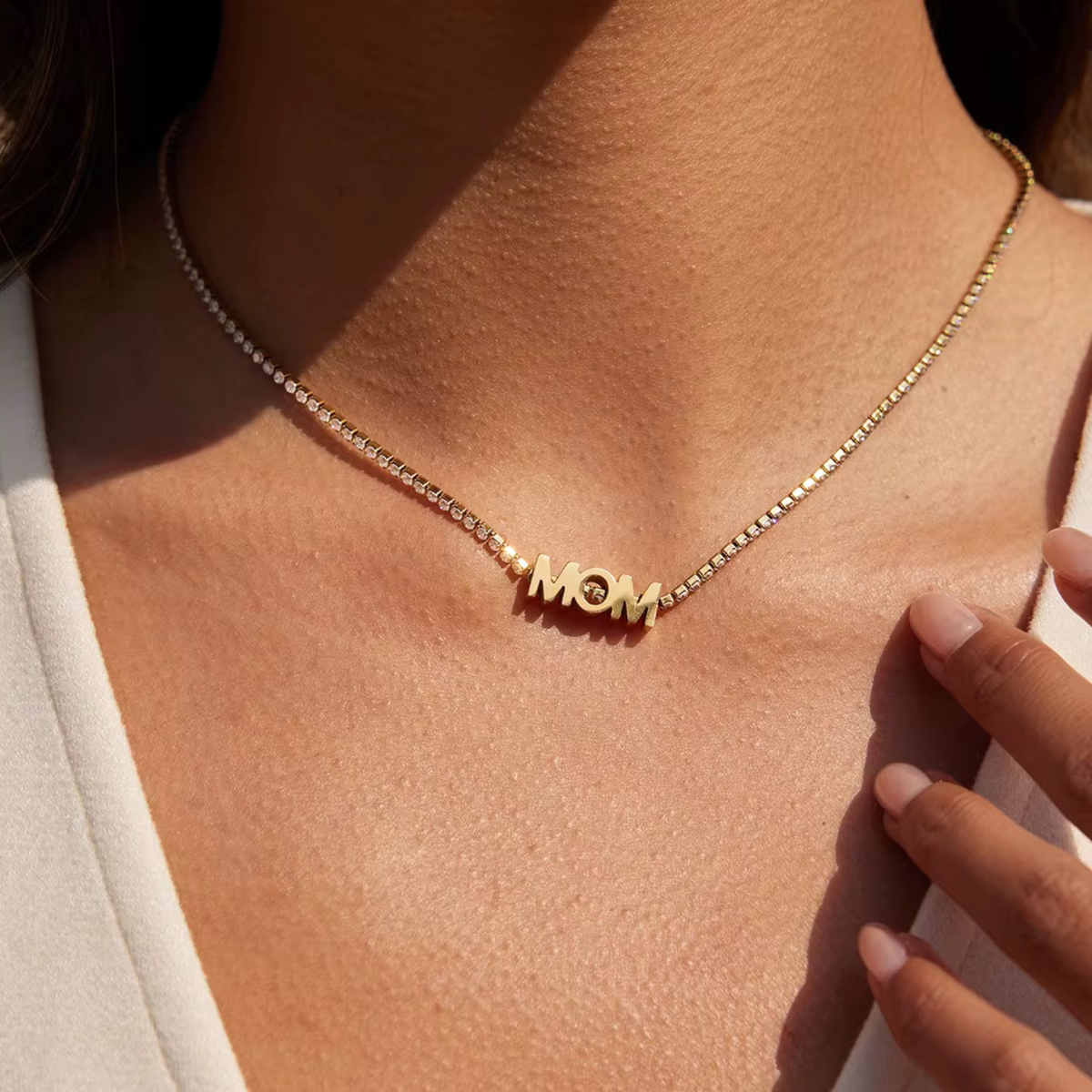 Elegant Mom Necklace crafted from 304 stainless steel with 18K gold plating and a delicate zircon accent, perfect as a meaningful gift for Mother's Day or everyday wear.