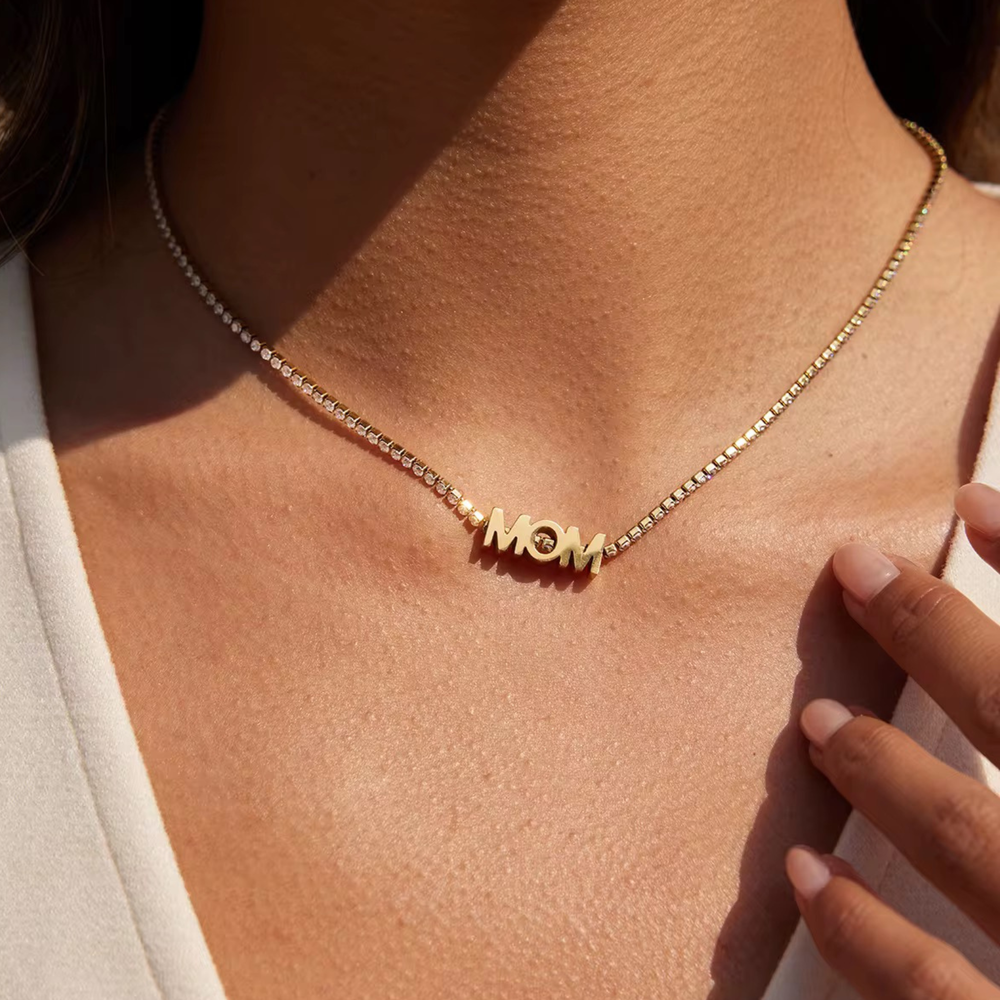 Elegant Mom Necklace crafted from 304 stainless steel with 18K gold plating and a delicate zircon accent, perfect as a meaningful gift for Mother's Day or everyday wear.